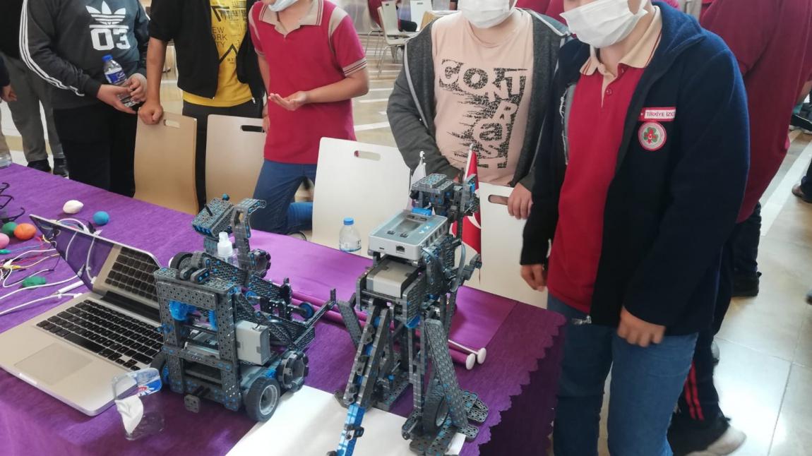 Öğrencilerimiz Robotik Kodlama ve STEM Faaliyetlerine Büyük İlgi Gösterdi